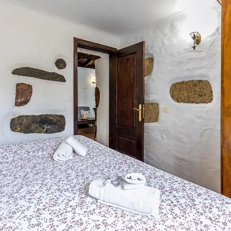 منزل ريفي Home2Book Rural Escape In Anaga & Pool
